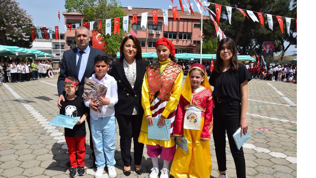 23 Nisan Ulusal Egemenlik ve Çocuk Bayramı kutlamaları düzenlendi.