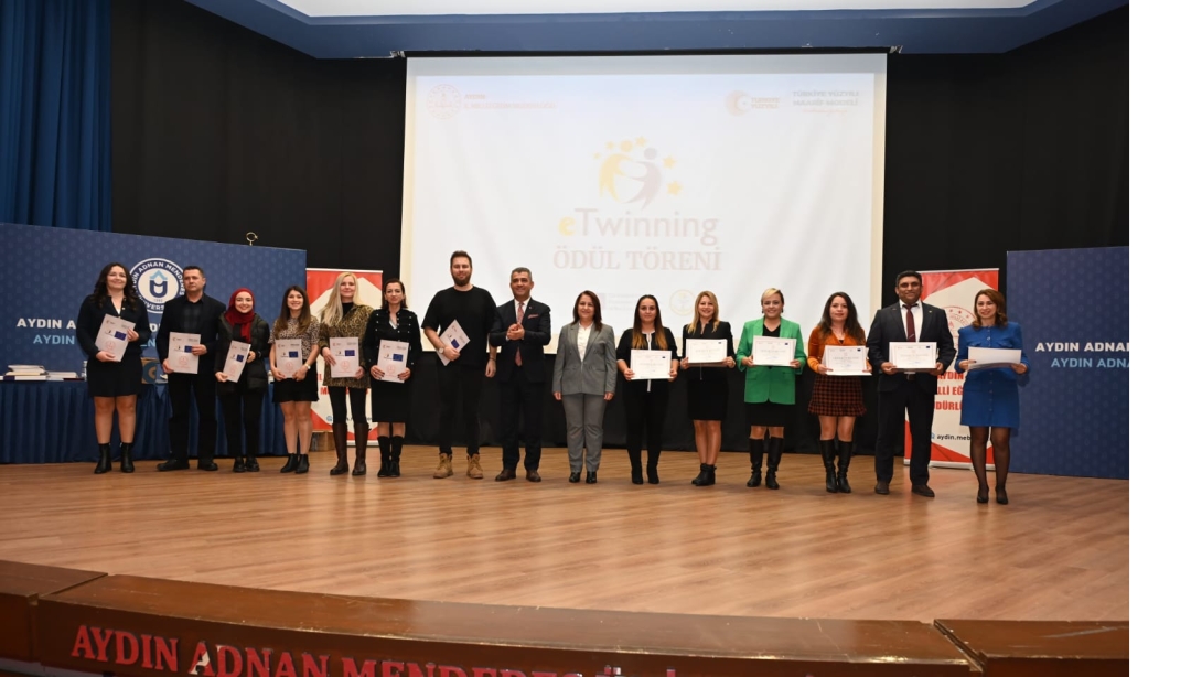 E-TWINNING ÖDÜL TÖRENİ ADNAN MENDERES ÜNİVERSİTESİ ATATÜRK KONGRE MERKEZİNDE GERÇEKLEŞTİRİLDİ